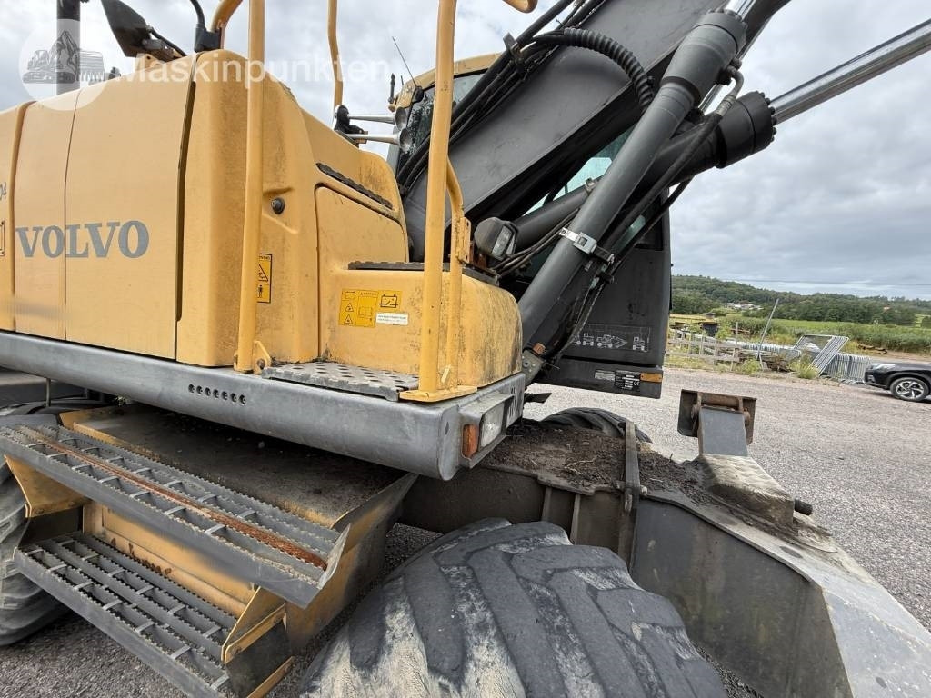 Колёсный экскаватор Volvo EW 140 C: фото 35 Колёсный экскаватор Volvo EW 140 C: фото 35