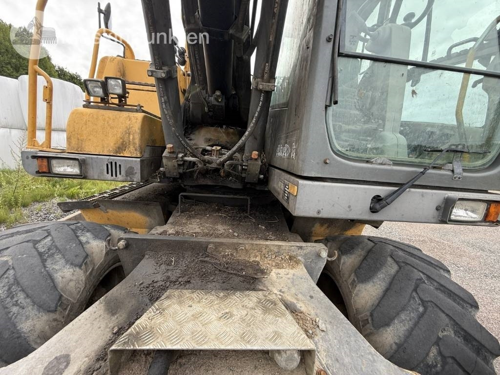 Колёсный экскаватор Volvo EW 140 C: фото 32 Колёсный экскаватор Volvo EW 140 C: фото 32