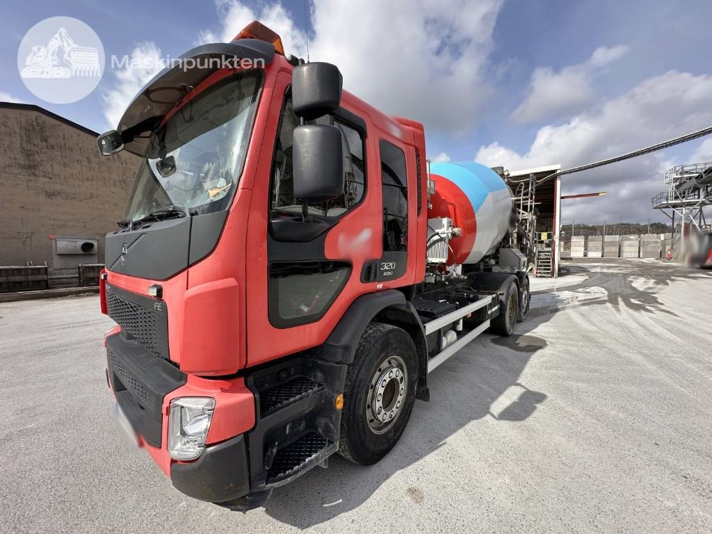 Volvo FE 320 - Автобетоносмеситель: фото 3 Volvo FE 320 - Автобетоносмеситель: фото 3