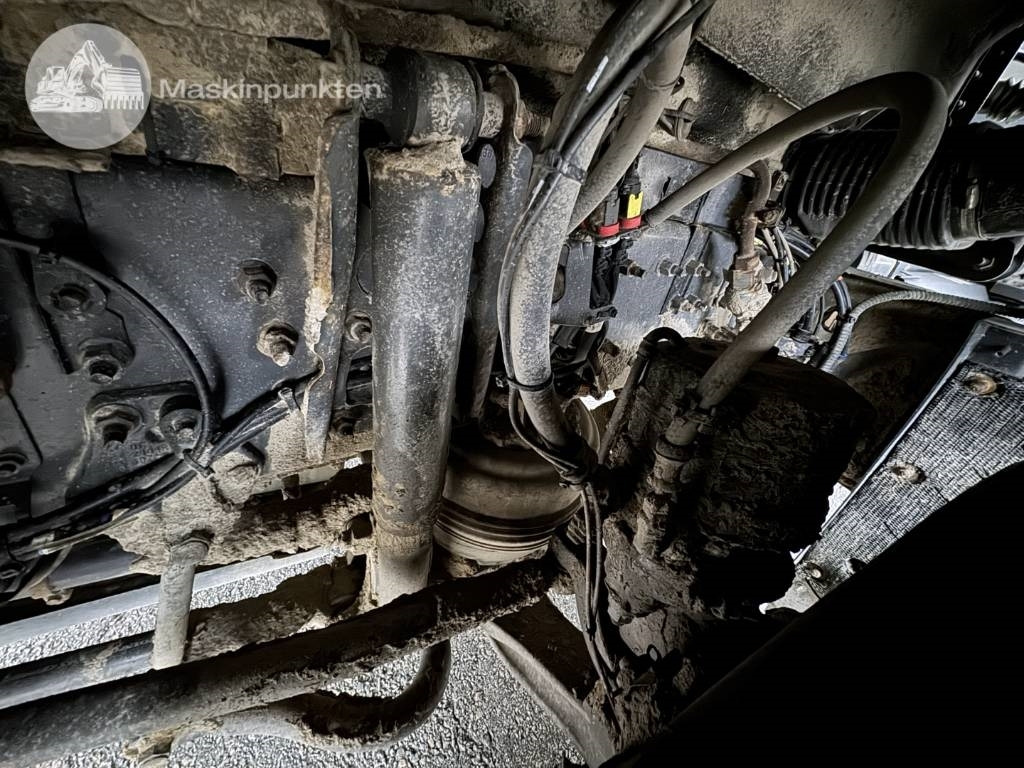 Самосвал Volvo FH 16 750: фото 8 Самосвал Volvo FH 16 750: фото 8