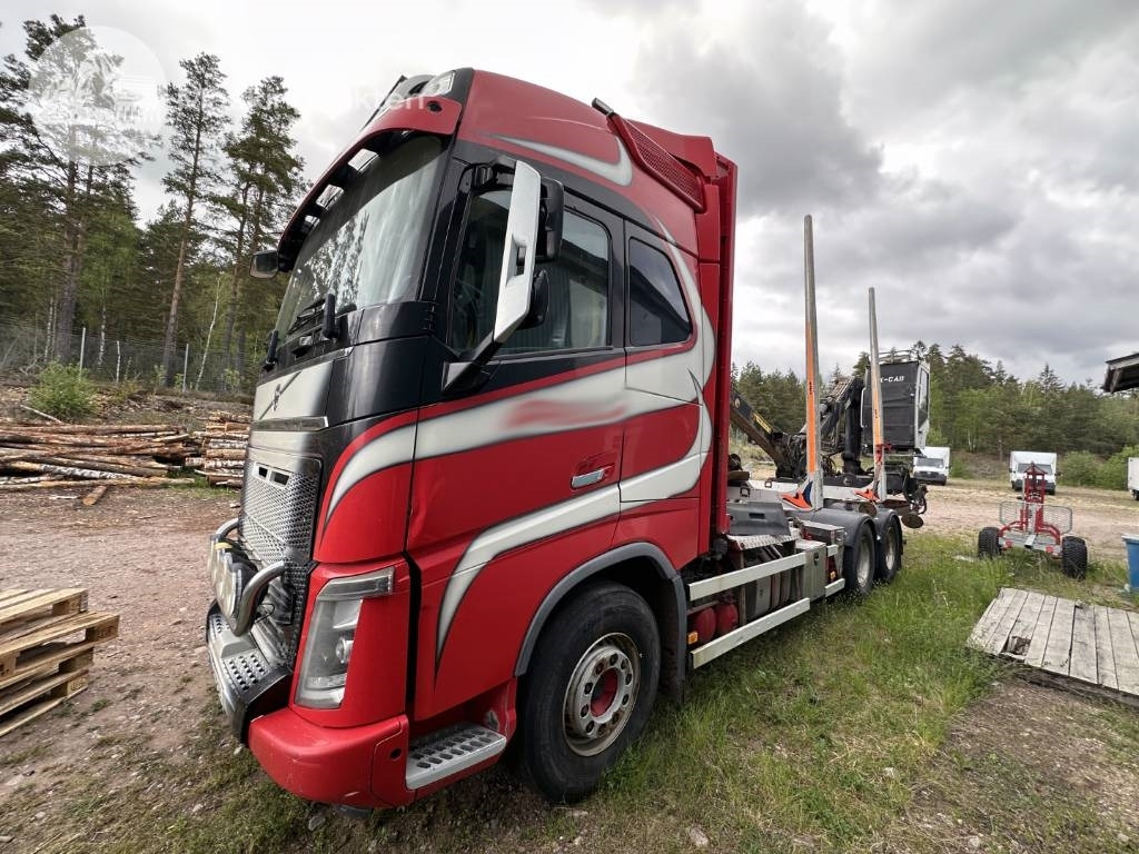 Volvo FH 16 750 - Лесовоз: фото 1 Volvo FH 16 750 - Лесовоз: фото 1