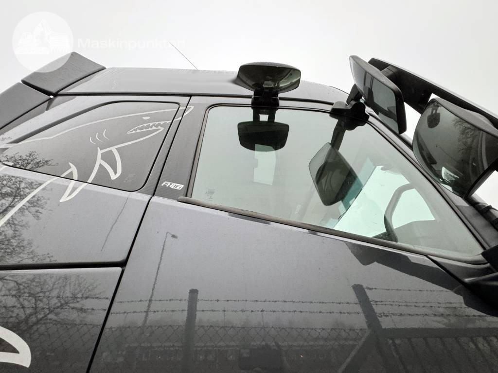 Самосвал Volvo FH 16 750: фото 27 Самосвал Volvo FH 16 750: фото 27