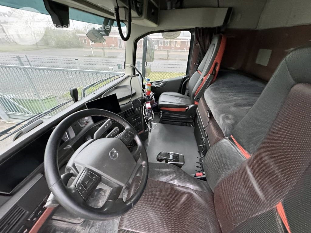 Самосвал Volvo FH 16 750: фото 34 Самосвал Volvo FH 16 750: фото 34