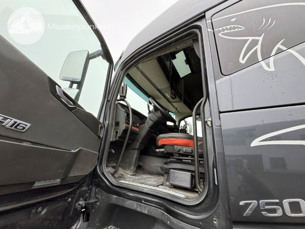 Самосвал Volvo FH 16 750: фото 30 Самосвал Volvo FH 16 750: фото 30