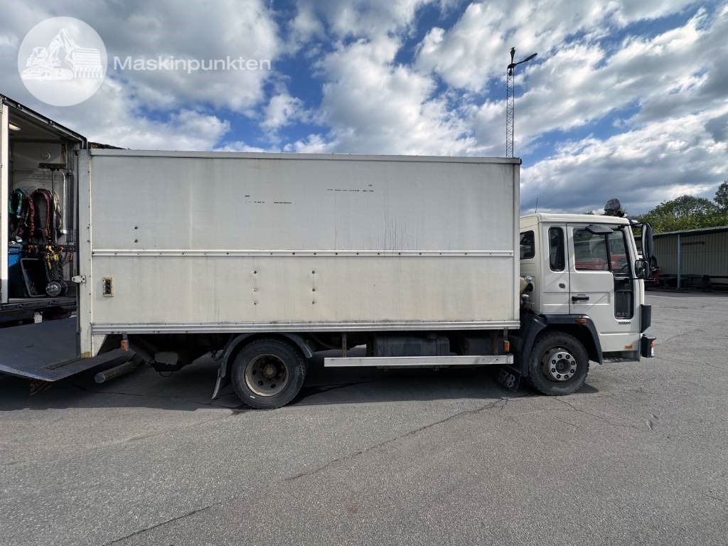 Volvo FL 610 Verkstadsinredd - Грузовик с закрытым кузовом: фото 4 Volvo FL 610 Verkstadsinredd - Грузовик с закрытым кузовом: фото 4