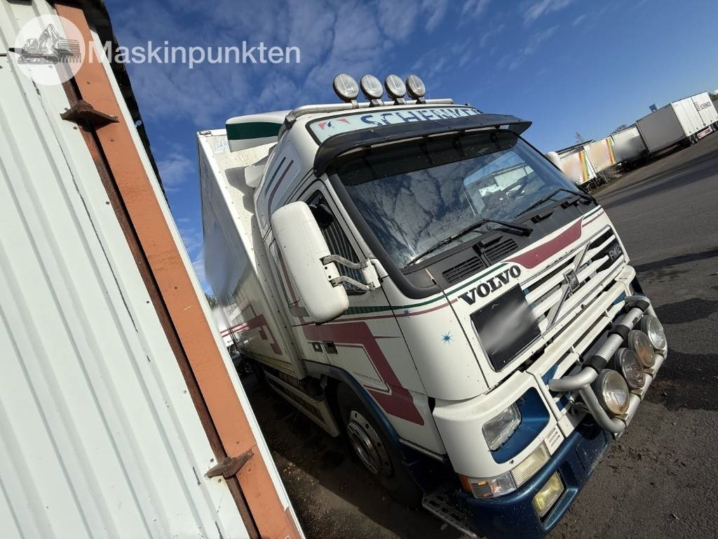 Volvo FM 12 - Грузовик с закрытым кузовом: фото 3 Volvo FM 12 - Грузовик с закрытым кузовом: фото 3