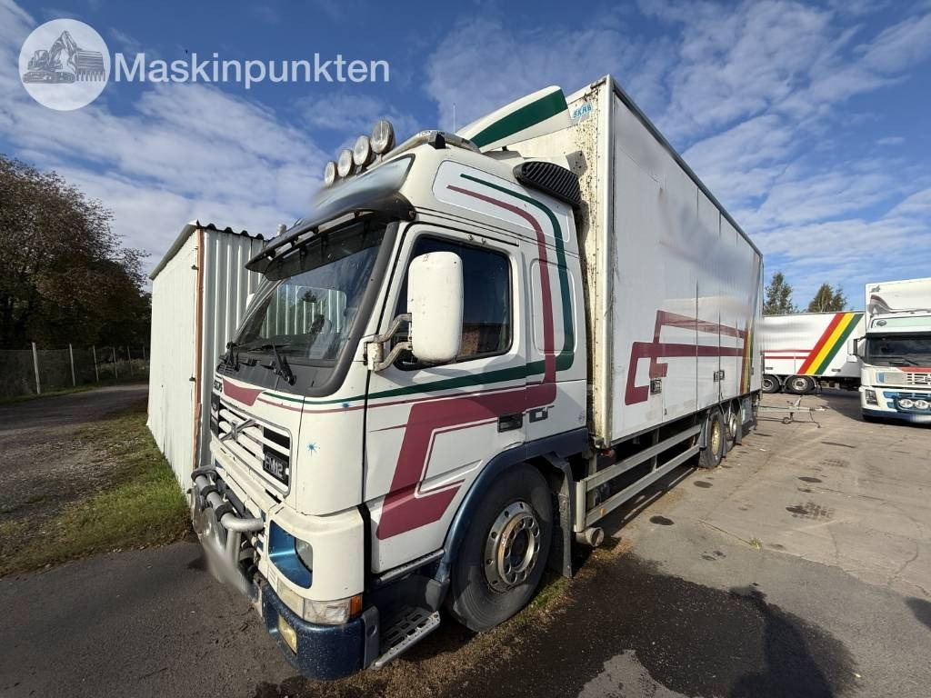 Volvo FM 12 - Грузовик с закрытым кузовом: фото 1 Volvo FM 12 - Грузовик с закрытым кузовом: фото 1