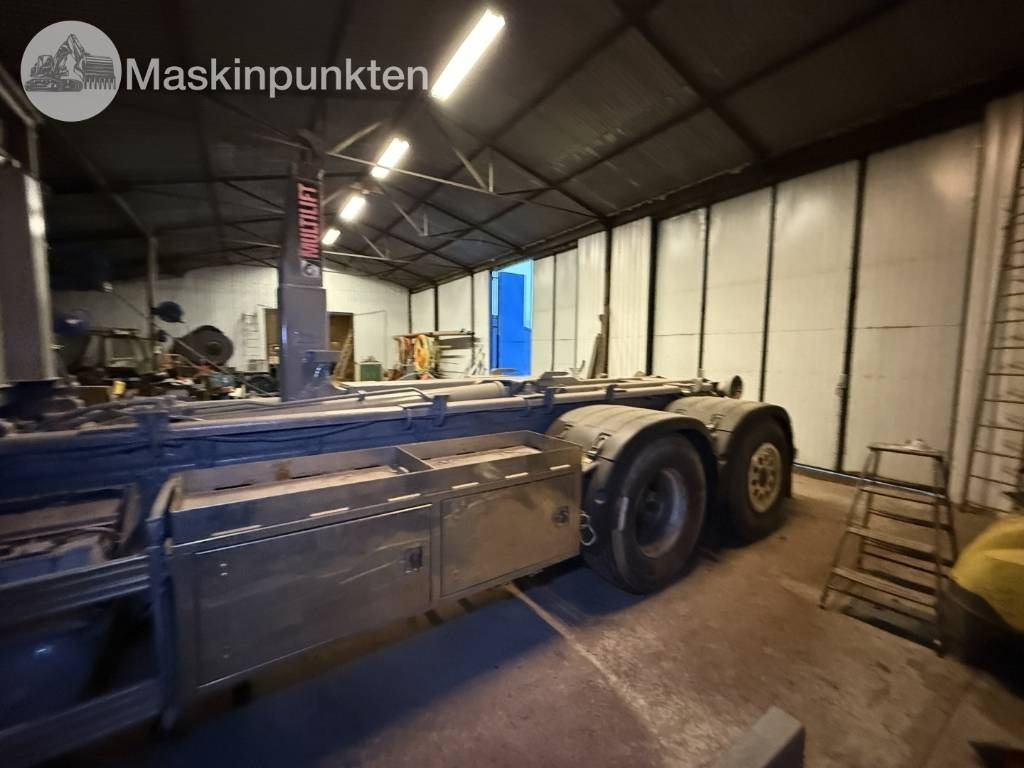 Volvo FM 400-480 krokbil - Крюковой мультилифт: фото 4 Volvo FM 400-480 krokbil - Крюковой мультилифт: фото 4