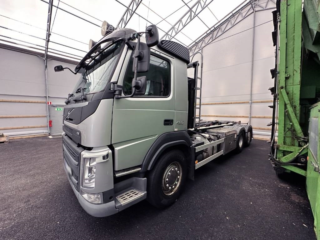 Volvo FM 420 - Крюковой мультилифт: фото 2 Volvo FM 420 - Крюковой мультилифт: фото 2