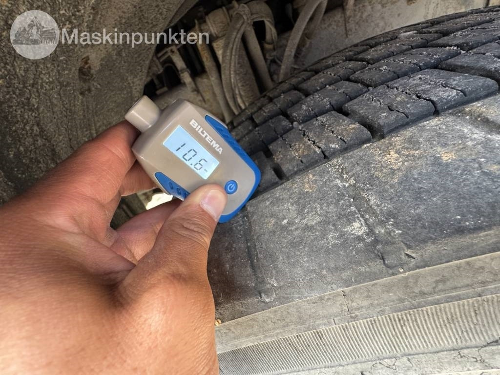 Volvo FM 440 CAMELEONT + BERFLAK + BETONGBLANDARE - Грузовик-контейнеровоз/ Сменный кузов: фото 5 Volvo FM 440 CAMELEONT + BERFLAK + BETONGBLANDARE - Грузовик-контейнеровоз/ Сменный кузов: фото 5