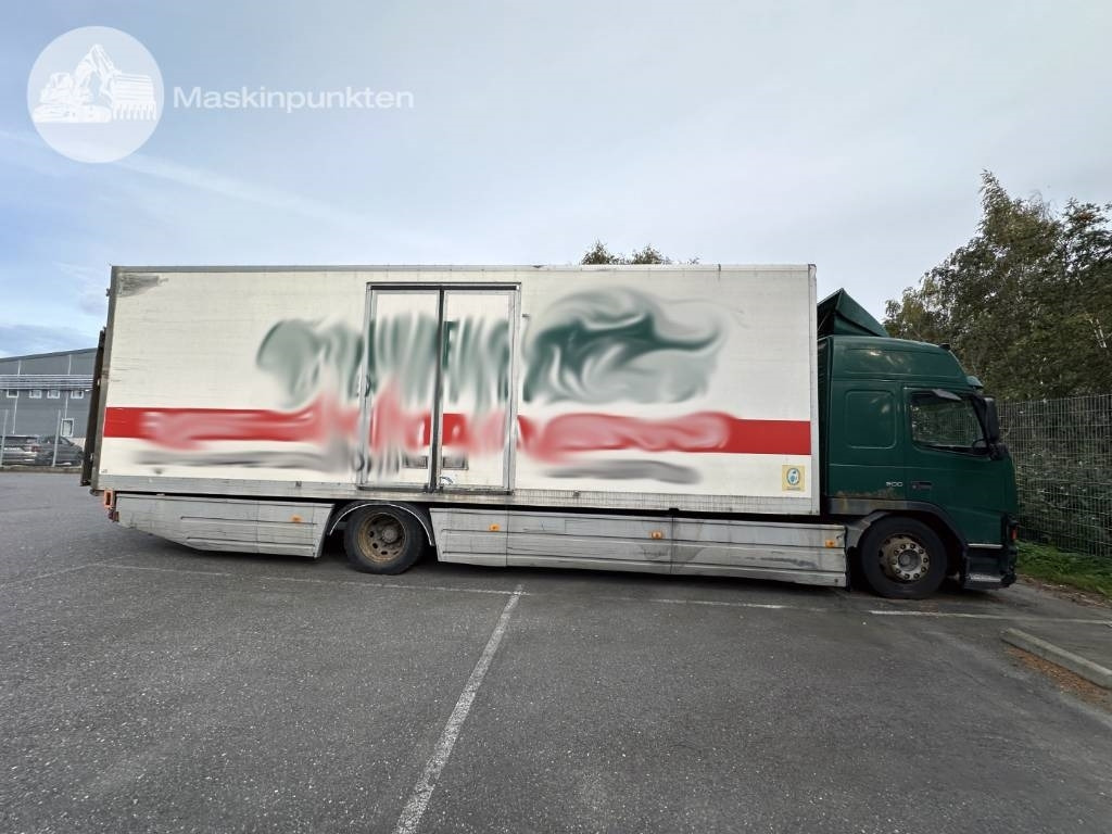 Volvo FM 9 300 - Грузовик с закрытым кузовом: фото 3 Volvo FM 9 300 - Грузовик с закрытым кузовом: фото 3