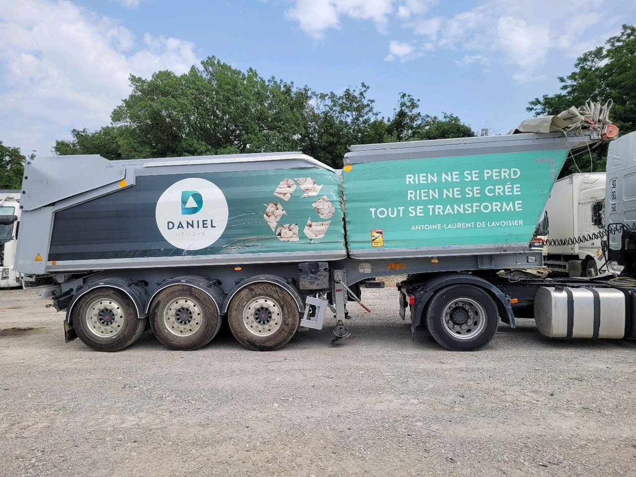 BENALU BENNE C39 3 ESSIEUX - Самосвальный полуприцеп: фото 2 BENALU BENNE C39 3 ESSIEUX - Самосвальный полуприцеп: фото 2