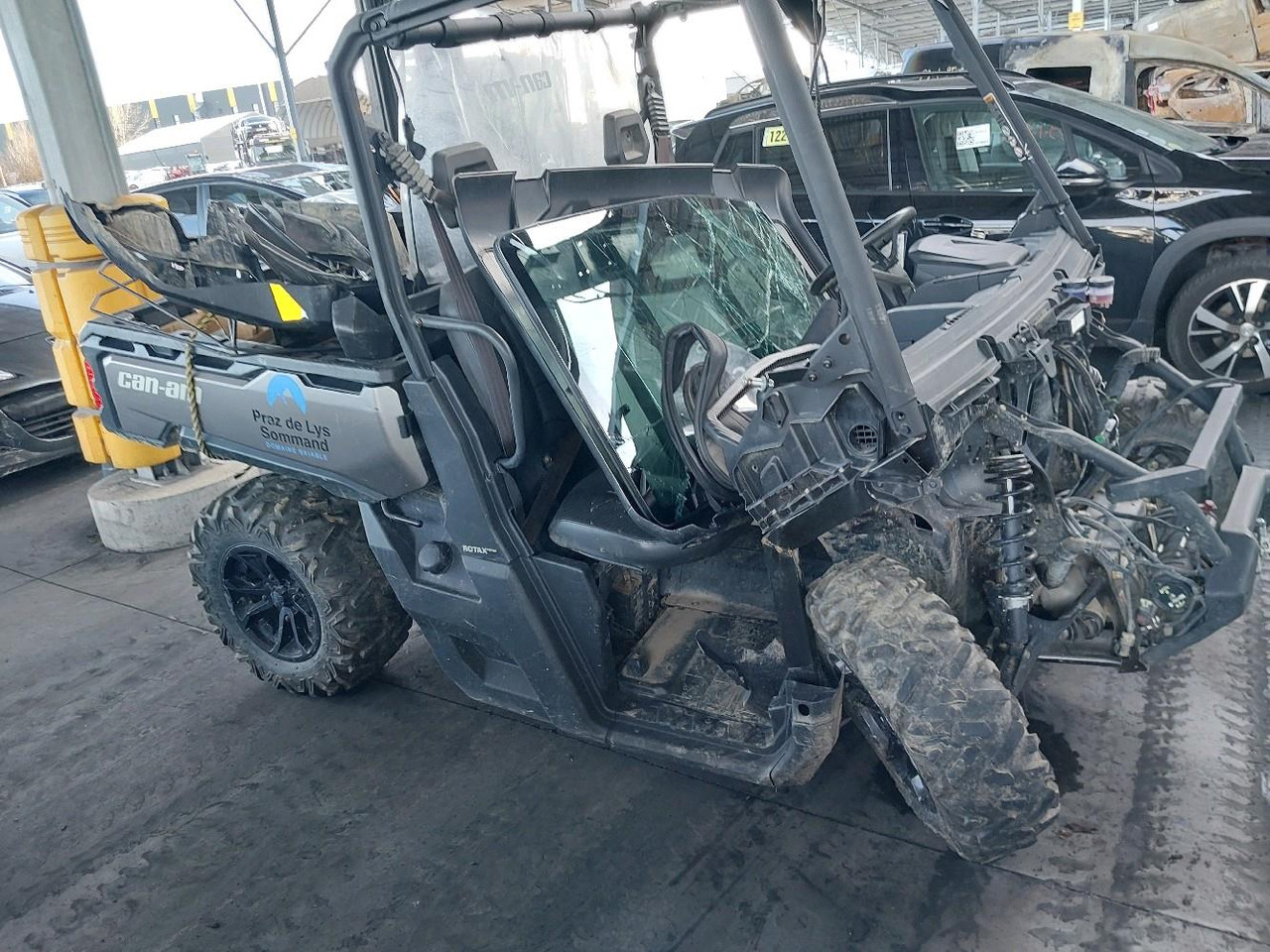 CAN-AM DEFENDER MD10 1000 XT - Квадроцикл: фото 3 CAN-AM DEFENDER MD10 1000 XT - Квадроцикл: фото 3