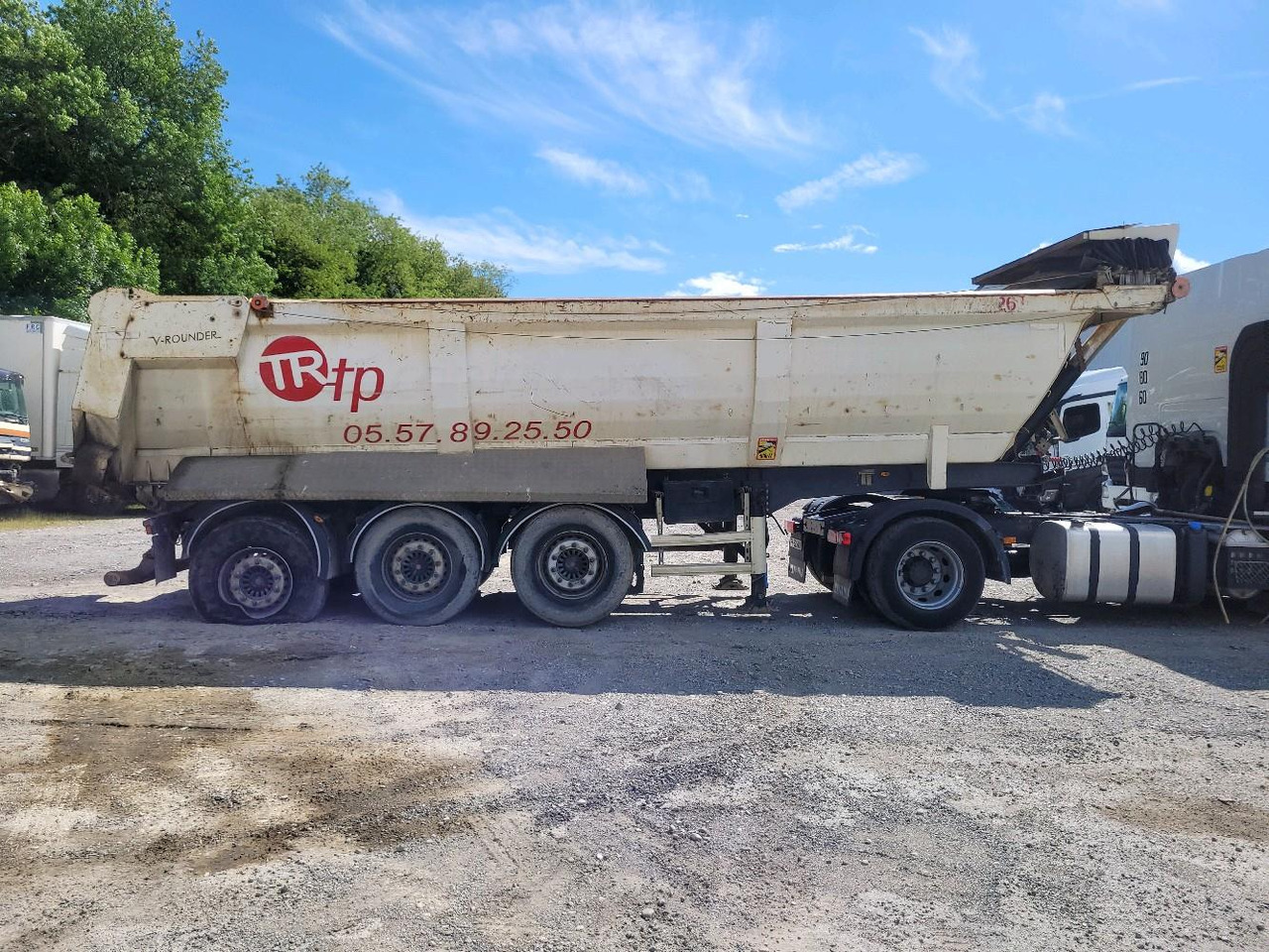 LOUAULT BENNE TP SR39 - Самосвальный полуприцеп: фото 3 LOUAULT BENNE TP SR39 - Самосвальный полуприцеп: фото 3