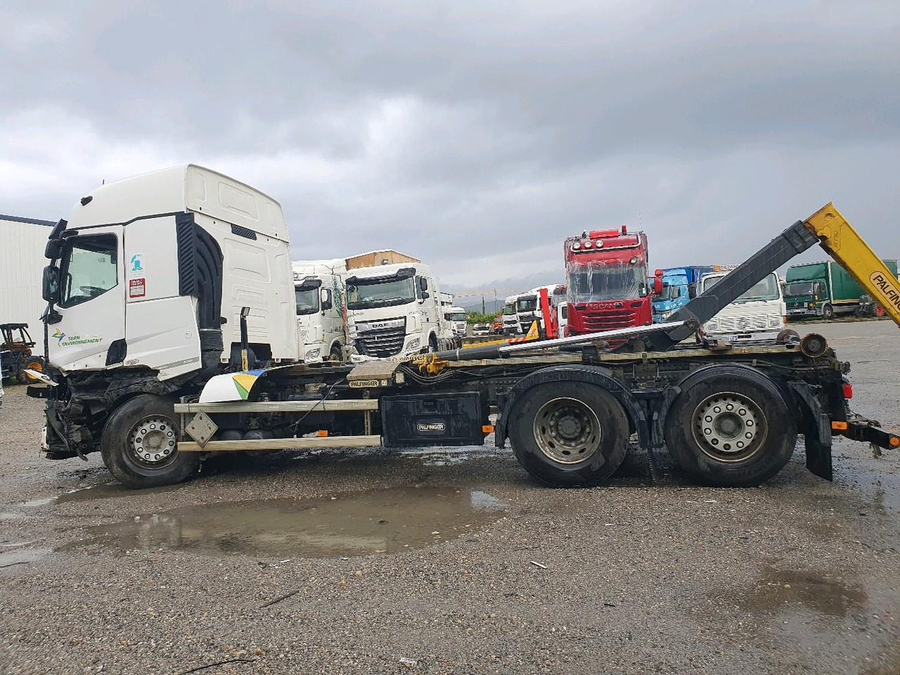 Фото интерьера 1: Крюковой мультилифт RENAULT C 480 P6X2 AMPIROLL