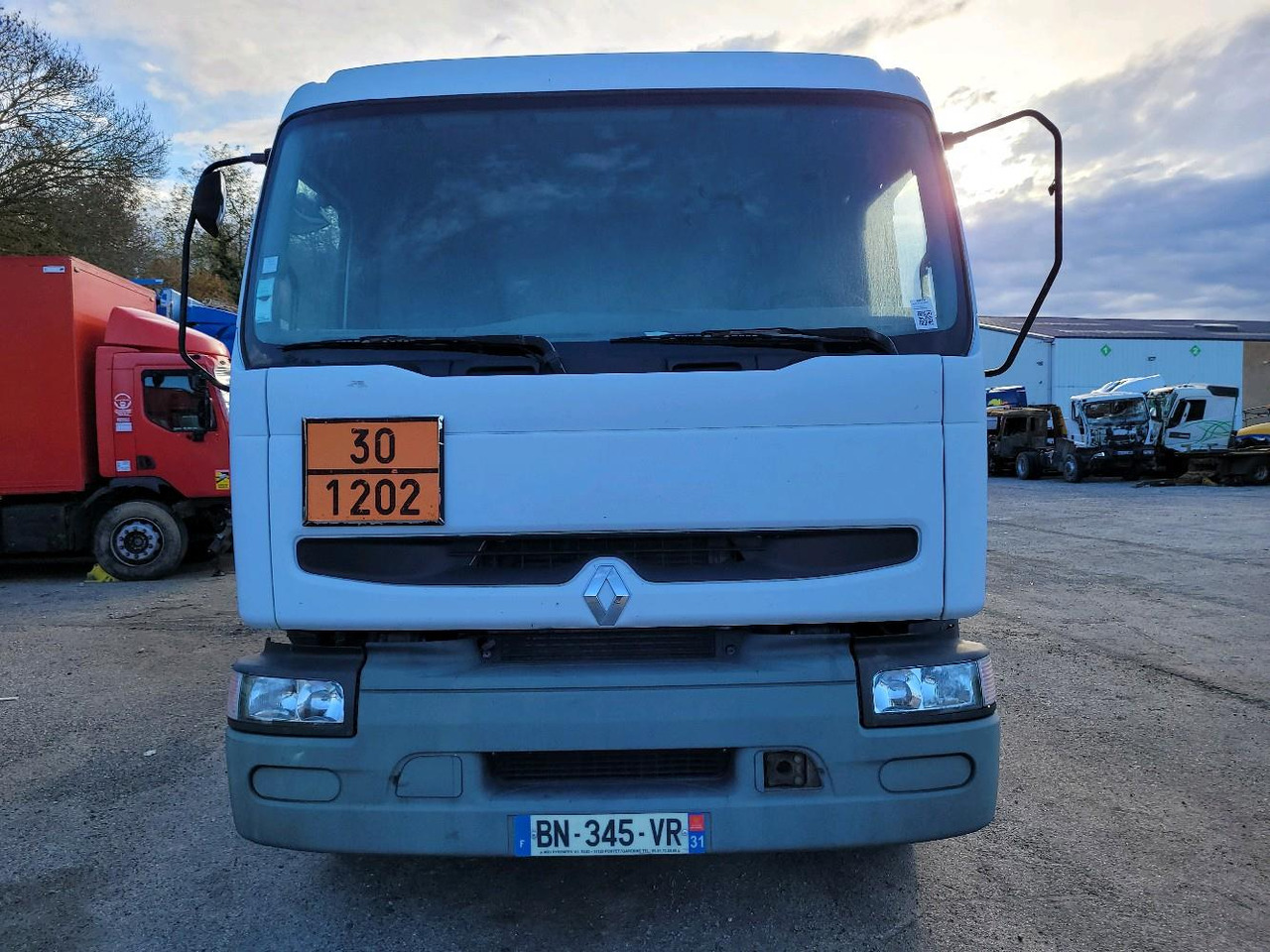 RENAULT PREMIUM 210.19 CITERNE - Грузовик-цистерна: фото 2 RENAULT PREMIUM 210.19 CITERNE - Грузовик-цистерна: фото 2