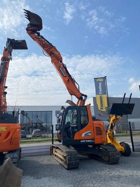 Doosan DX140 LCR-5 - Гусеничный экскаватор: фото 1 Doosan DX140 LCR-5 - Гусеничный экскаватор: фото 1