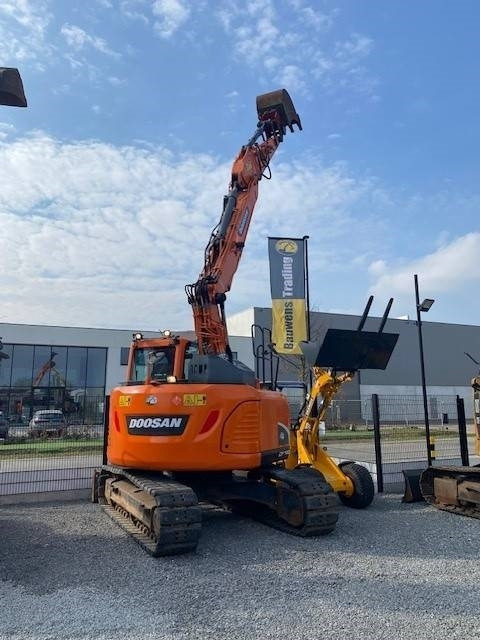 Doosan DX140LCR-5 - Гусеничный экскаватор: фото 1 Doosan DX140LCR-5 - Гусеничный экскаватор: фото 1