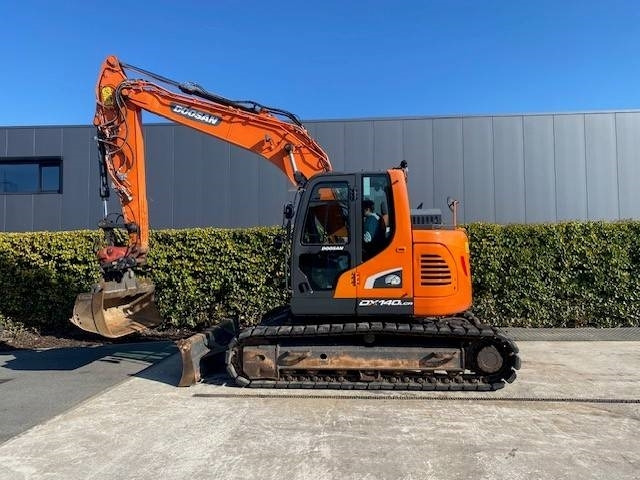 Doosan DX140LCR-5 - Гусеничный экскаватор: фото 2 Doosan DX140LCR-5 - Гусеничный экскаватор: фото 2