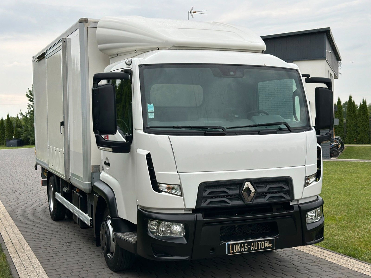 Renault D 7.5 LIFT 7,5 T AUTOMATIC GEARBOX CAMERA - Грузовик с закрытым кузовом: фото 3 Renault D 7.5 LIFT 7,5 T AUTOMATIC GEARBOX CAMERA - Грузовик с закрытым кузовом: фото 3