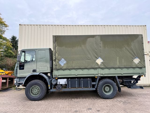 Iveco 140E24 4x4 / Armee / / Camper - Тентованный грузовик: фото 3 Iveco 140E24 4x4 / Armee / / Camper - Тентованный грузовик: фото 3