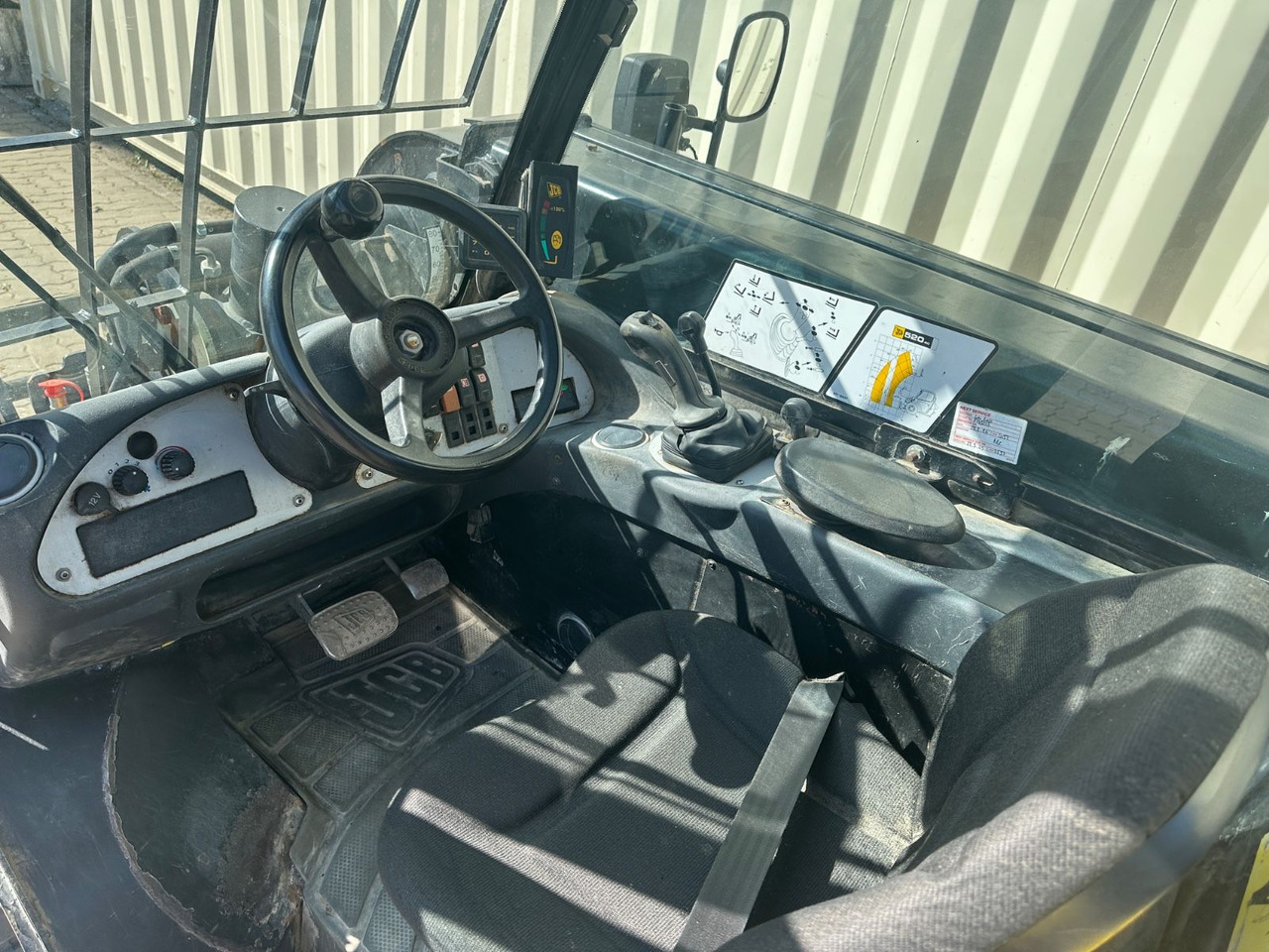 Телескопический погрузчик JCB 520-40 / 2017 BJ / 2.297 Bh / 4 Meter / 2 Tonnen: фото 11