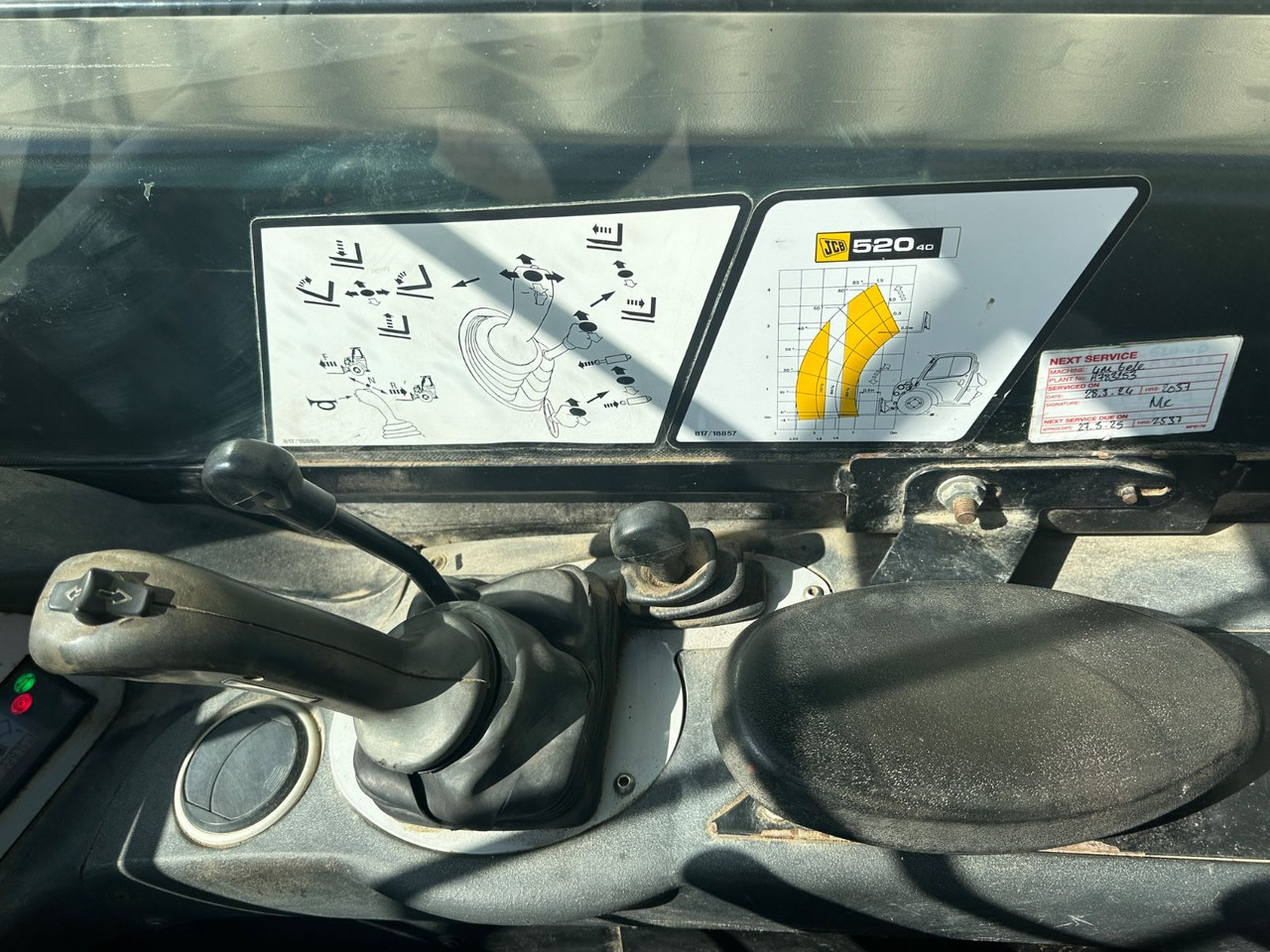 Телескопический погрузчик JCB 520-40 / 2017 BJ / 2.297 Bh / 4 Meter / 2 Tonnen: фото 13