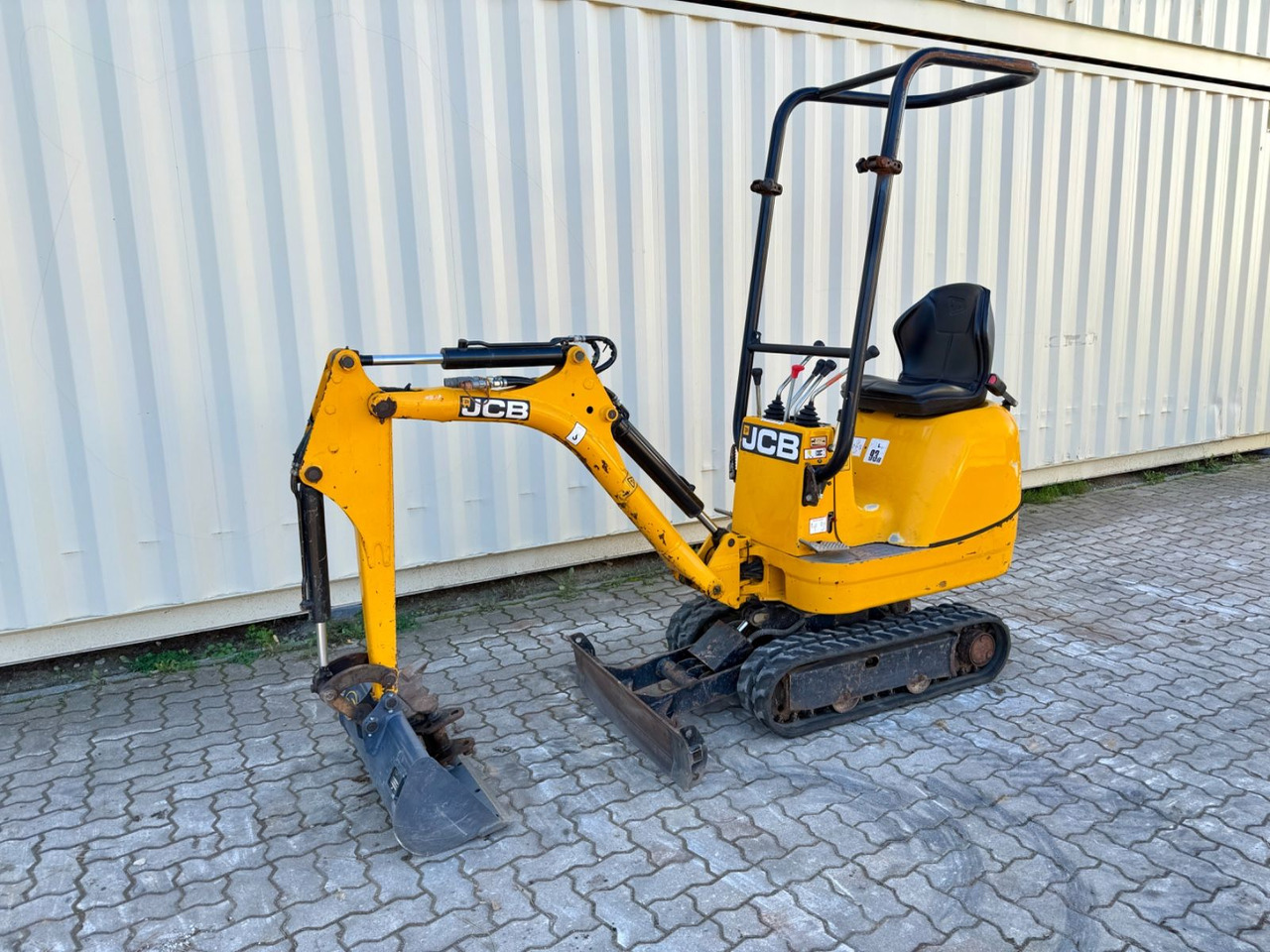 JCB 8008 CTS, 2020 BJ, 576 BH, 2 x Löffel - Мини-экскаватор: фото 1 JCB 8008 CTS, 2020 BJ, 576 BH, 2 x Löffel - Мини-экскаватор: фото 1