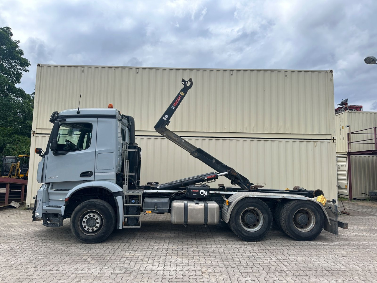 Mercedes-Benz Arocs 2643/Hiab M. /1. Hd /R.St. 3.90m/265.773KM - Крюковой мультилифт: фото 2 Mercedes-Benz Arocs 2643/Hiab M. /1. Hd /R.St. 3.90m/265.773KM - Крюковой мультилифт: фото 2