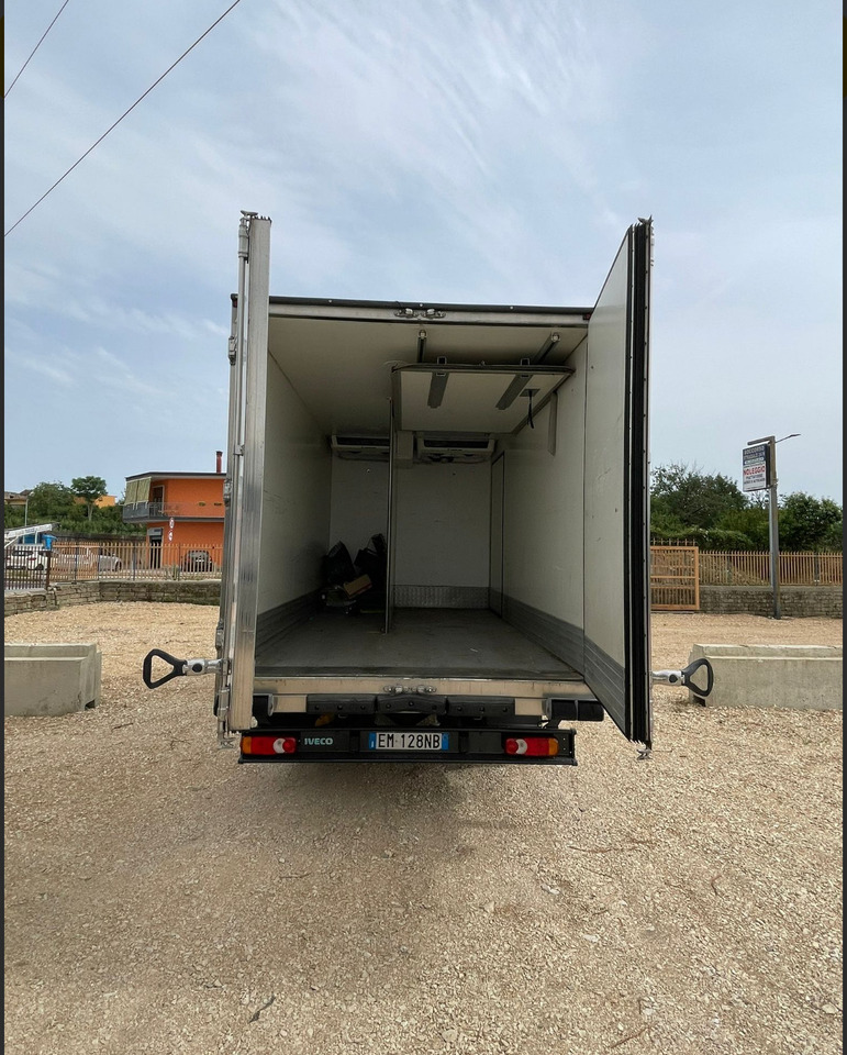 IVECO EUROCARGO 75E18 - Рефрижератор: фото 3 IVECO EUROCARGO 75E18 - Рефрижератор: фото 3