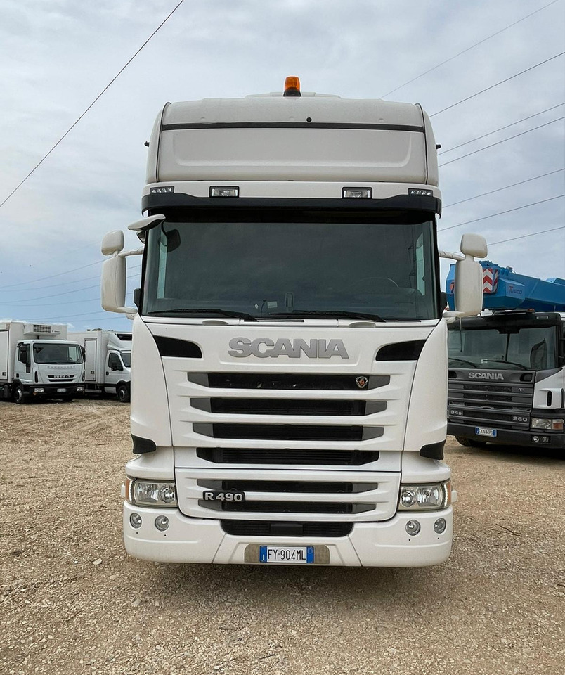 SCANIA R490 TOP LINE - Тягач: фото 2 SCANIA R490 TOP LINE - Тягач: фото 2