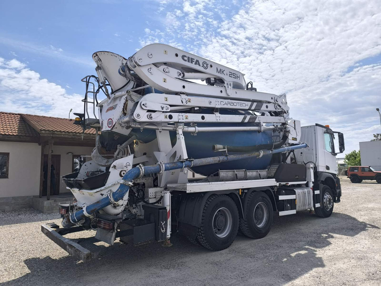 Автобетононасос-смеситель MERCEDES-BENZ AROCS 3342 CIFA MK25H: фото 7