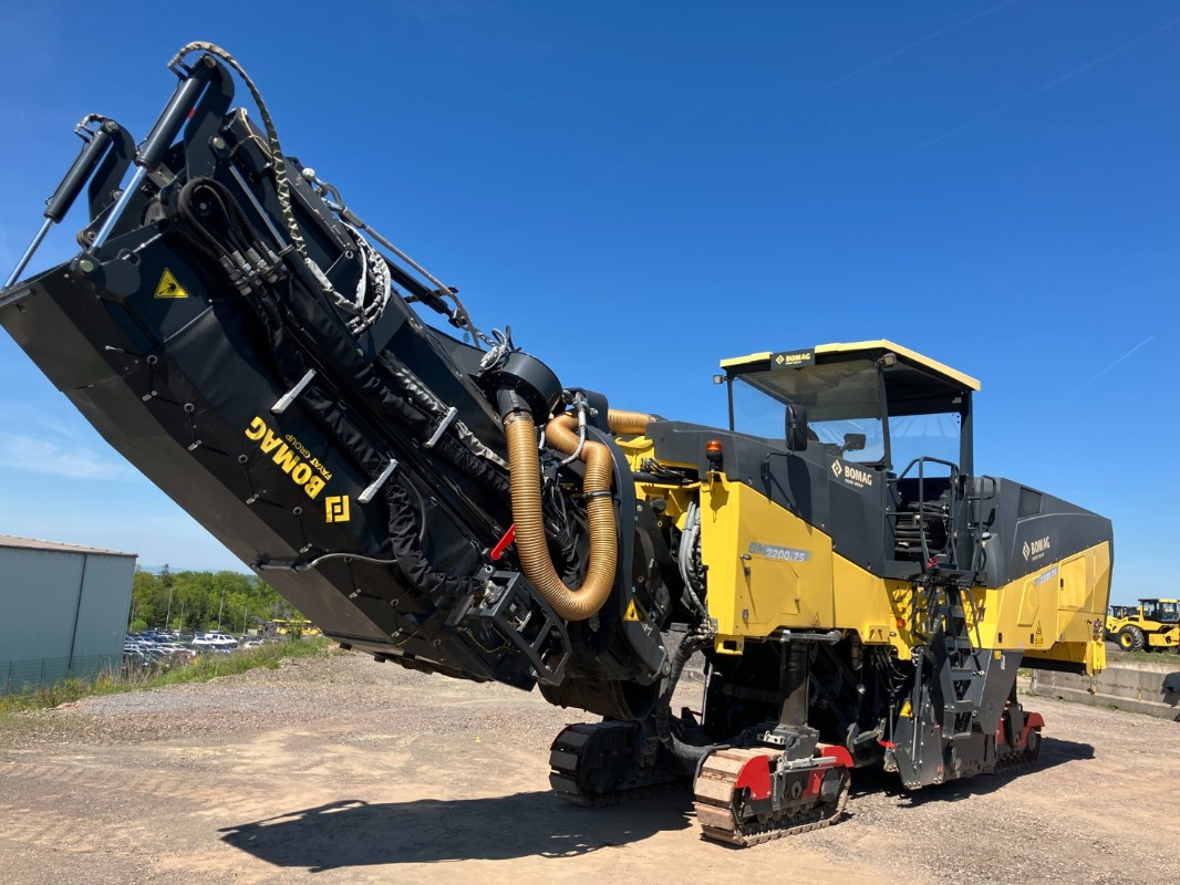 BOMAG DE BM 2200/75 Stage IV/Tier 4f - Асфальтоукладочная техника: фото 1 BOMAG DE BM 2200/75 Stage IV/Tier 4f - Асфальтоукладочная техника: фото 1