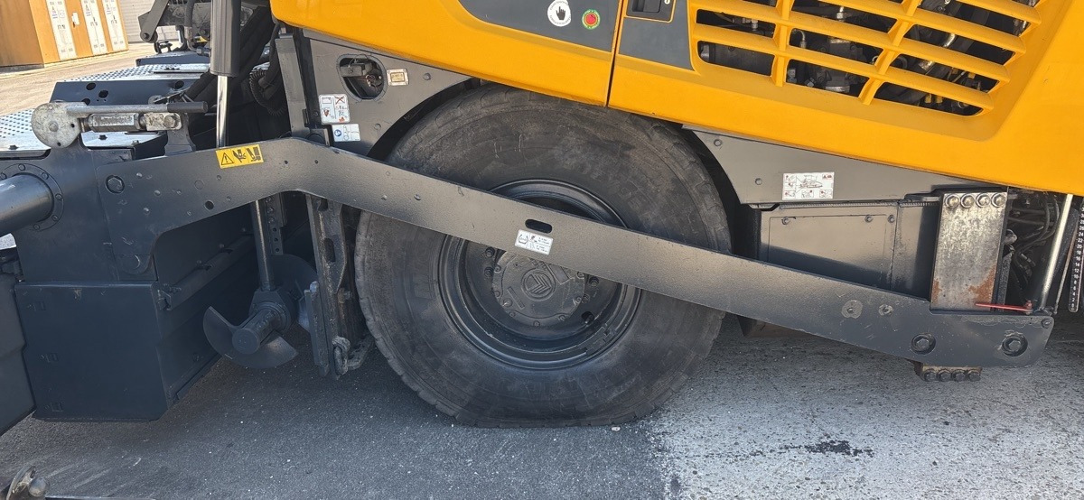 BOMAG IT BF 600 P-2 S500 Stage IV/Tier 4f - Асфальтоукладчик: фото 3 BOMAG IT BF 600 P-2 S500 Stage IV/Tier 4f - Асфальтоукладчик: фото 3