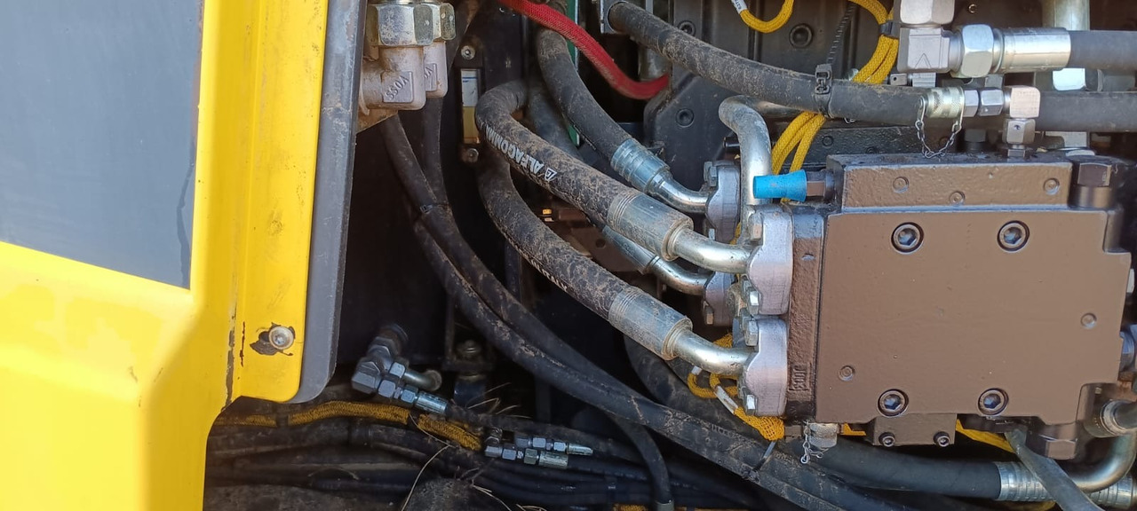 BOMAG IT BF 700 C-2 S500 Stage IV/Tier 4f - Асфальтоукладчик: фото 2 BOMAG IT BF 700 C-2 S500 Stage IV/Tier 4f - Асфальтоукладчик: фото 2