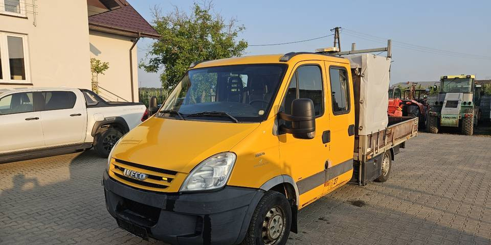 Iveco Daily 35S14 HDS 830 kg doka dubel brygadówka - Малотоннажный бортовой грузовик: фото 2 Iveco Daily 35S14 HDS 830 kg doka dubel brygadówka - Малотоннажный бортовой грузовик: фото 2