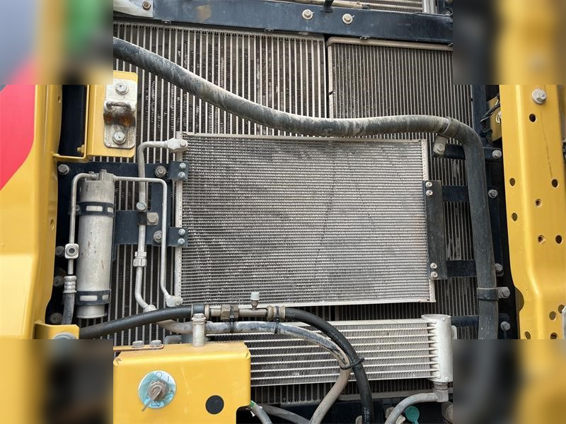 Гусеничный экскаватор CATERPILLAR 320: фото 8 Гусеничный экскаватор CATERPILLAR 320: фото 8