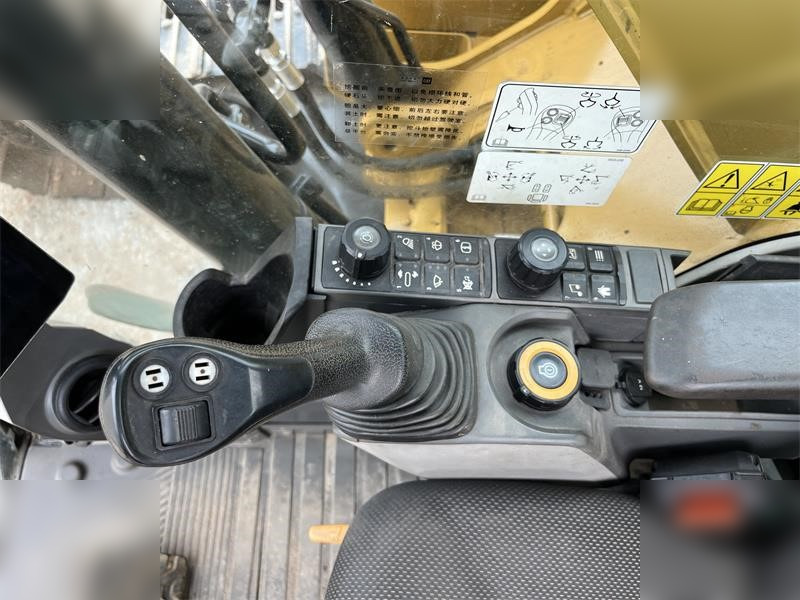 Гусеничный экскаватор CATERPILLAR 320: фото 9 Гусеничный экскаватор CATERPILLAR 320: фото 9