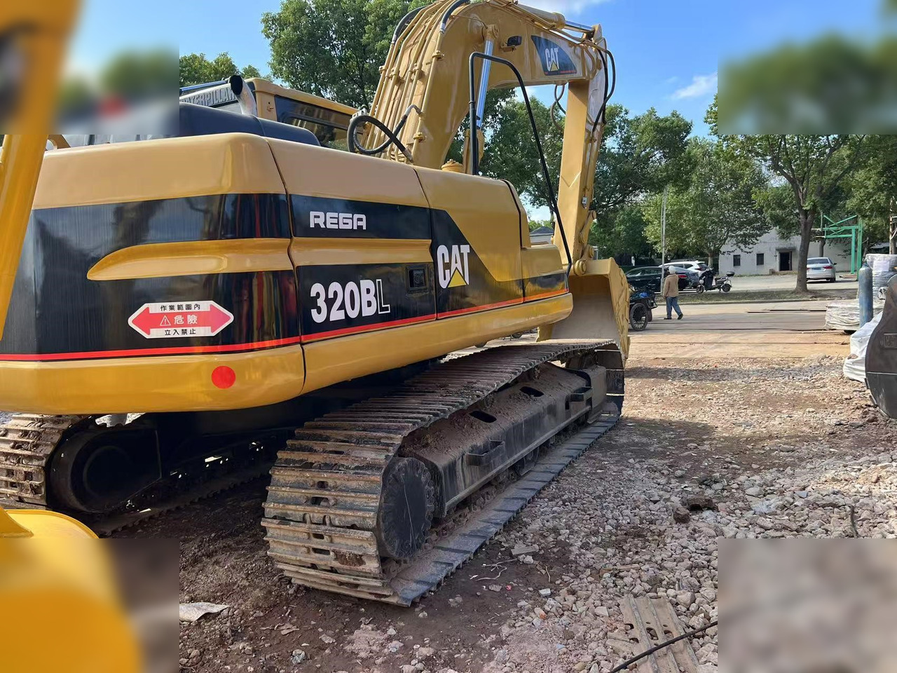 CATERPILLAR 320BL - Гусеничный экскаватор: фото 3 CATERPILLAR 320BL - Гусеничный экскаватор: фото 3