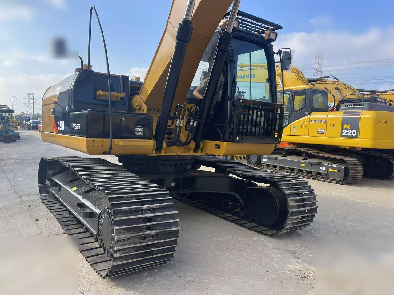 CATERPILLAR 320D - Гусеничный экскаватор: фото 3 CATERPILLAR 320D - Гусеничный экскаватор: фото 3