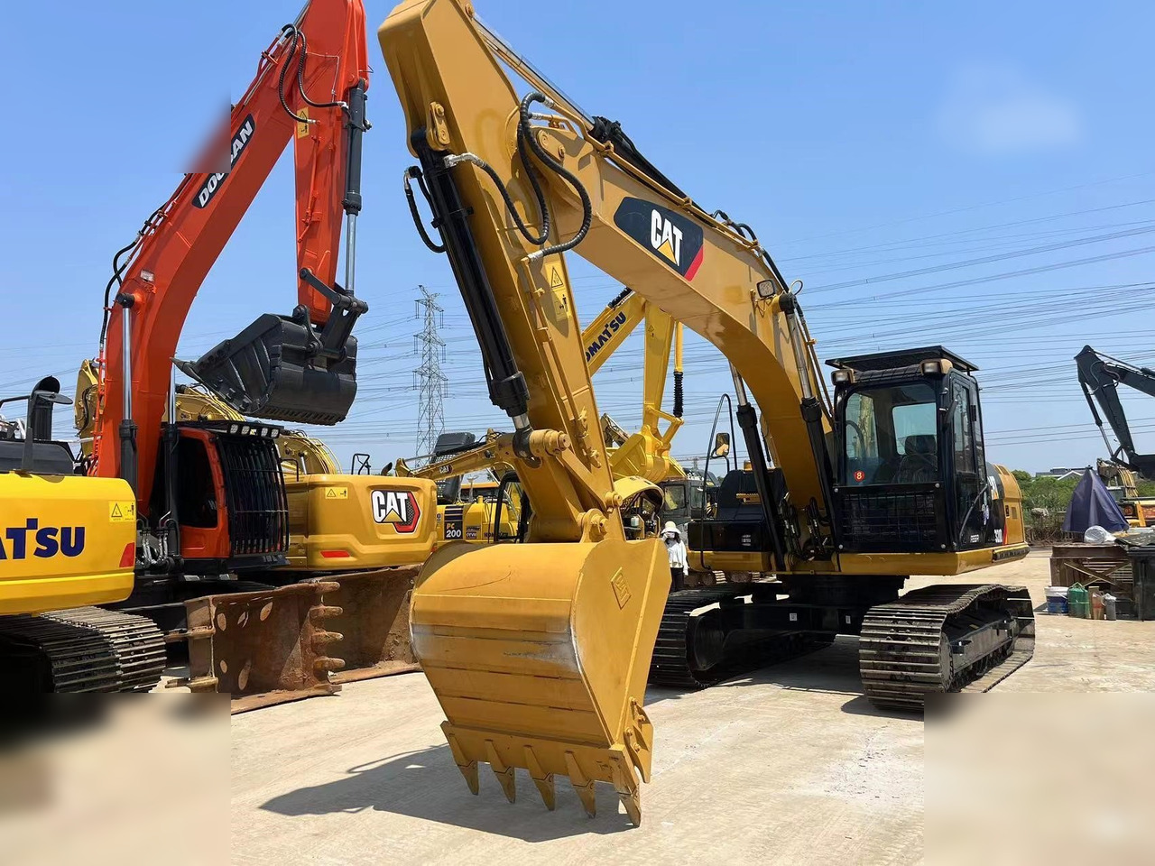 CATERPILLAR 320D - Гусеничный экскаватор: фото 3 CATERPILLAR 320D - Гусеничный экскаватор: фото 3