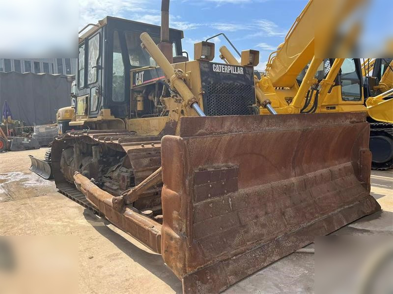 CATERPILLAR D6G - Бульдозер: фото 2 CATERPILLAR D6G - Бульдозер: фото 2