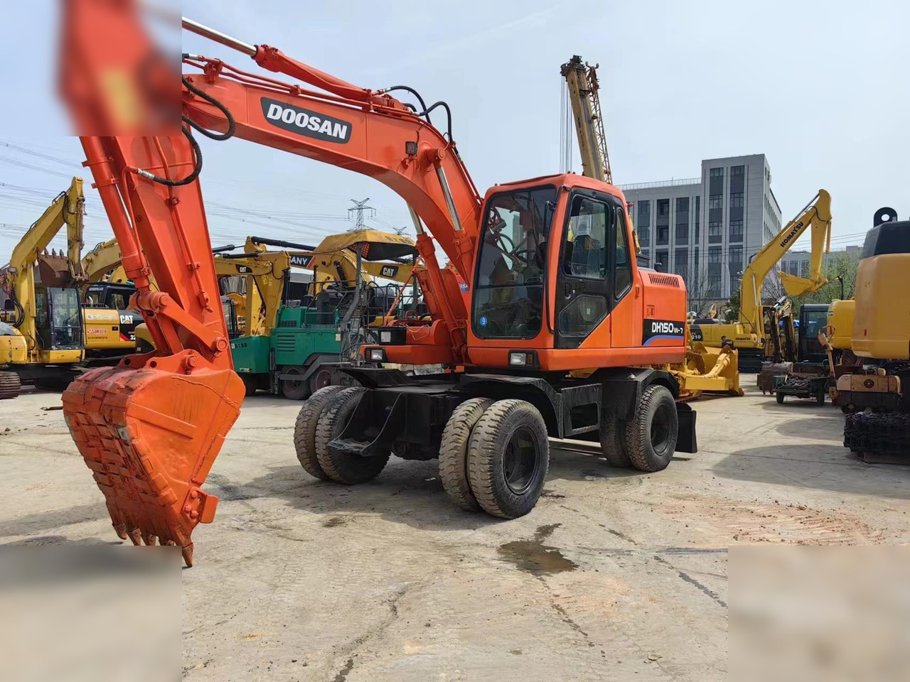 DOOSAN DH150W-7 - Колёсный экскаватор: фото 2 DOOSAN DH150W-7 - Колёсный экскаватор: фото 2
