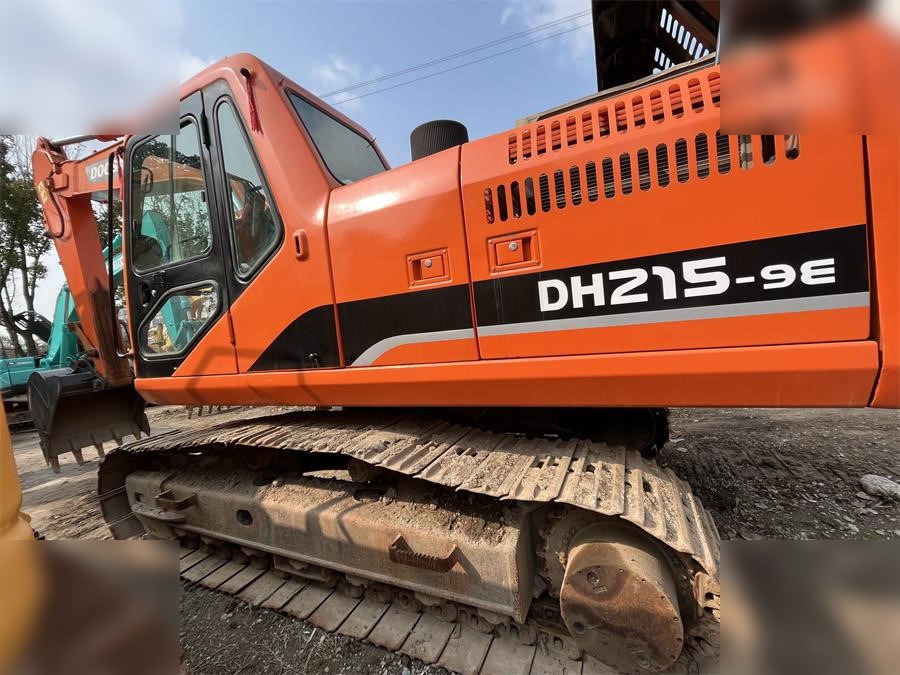 DOOSAN DH215-9E - Гусеничный экскаватор: фото 2 DOOSAN DH215-9E - Гусеничный экскаватор: фото 2