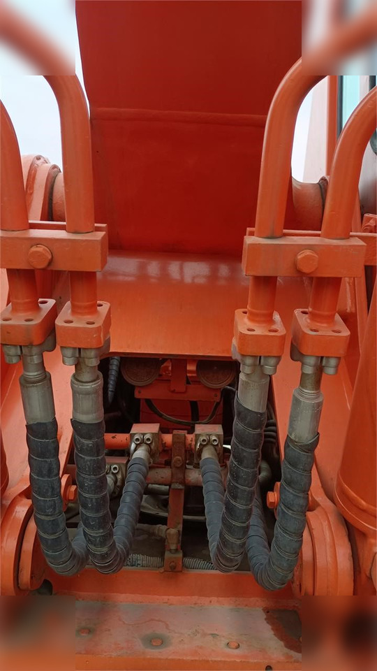 DOOSAN DH220 LC-7 - Гусеничный экскаватор: фото 5 DOOSAN DH220 LC-7 - Гусеничный экскаватор: фото 5