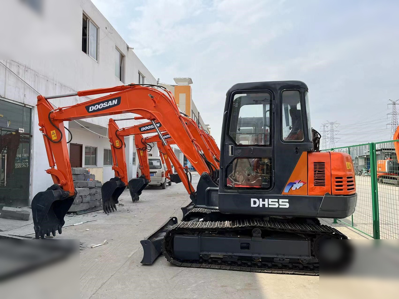 DOOSAN DH55 - Мини-экскаватор: фото 1 DOOSAN DH55 - Мини-экскаватор: фото 1