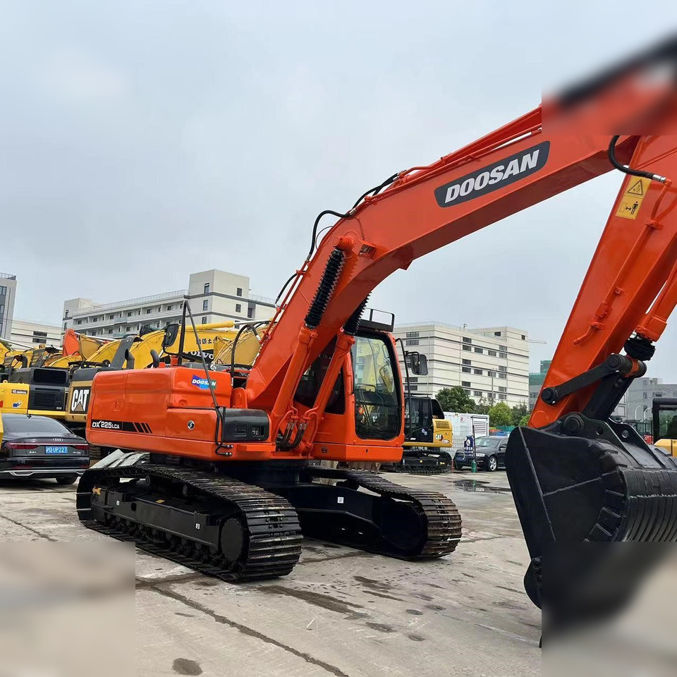 DOOSAN DX225 LCA - Гусеничный экскаватор: фото 2 DOOSAN DX225 LCA - Гусеничный экскаватор: фото 2