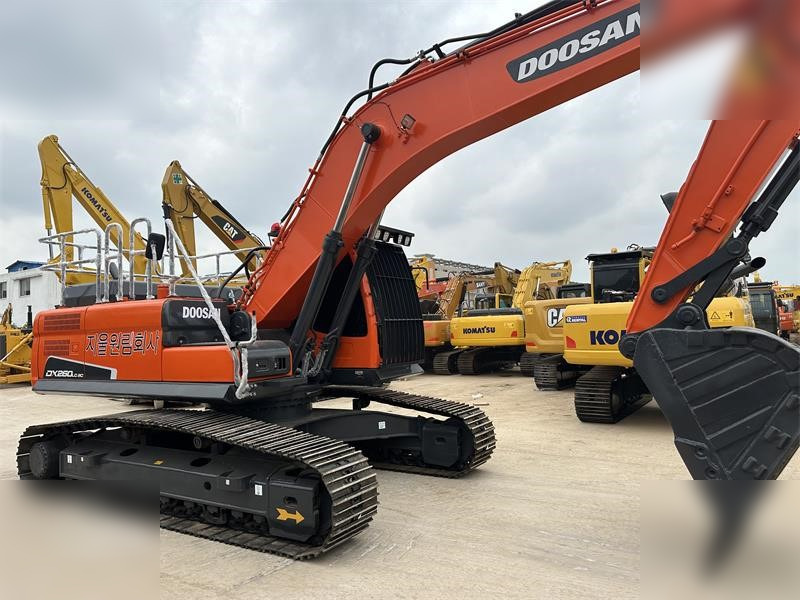 DOOSAN DX260 LC - Гусеничный экскаватор: фото 5 DOOSAN DX260 LC - Гусеничный экскаватор: фото 5