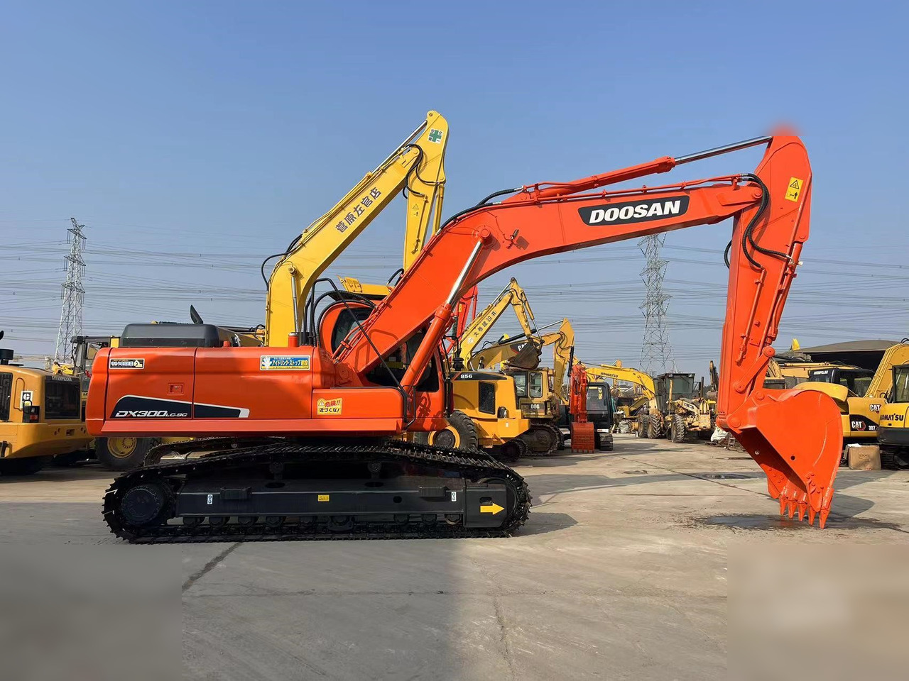 DOOSAN DX300 LC-9C - Гусеничный экскаватор: фото 1 DOOSAN DX300 LC-9C - Гусеничный экскаватор: фото 1