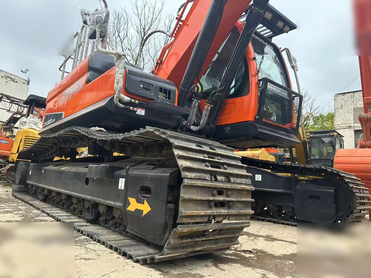 DOOSAN DX300 LC - Гусеничный экскаватор: фото 4 DOOSAN DX300 LC - Гусеничный экскаватор: фото 4